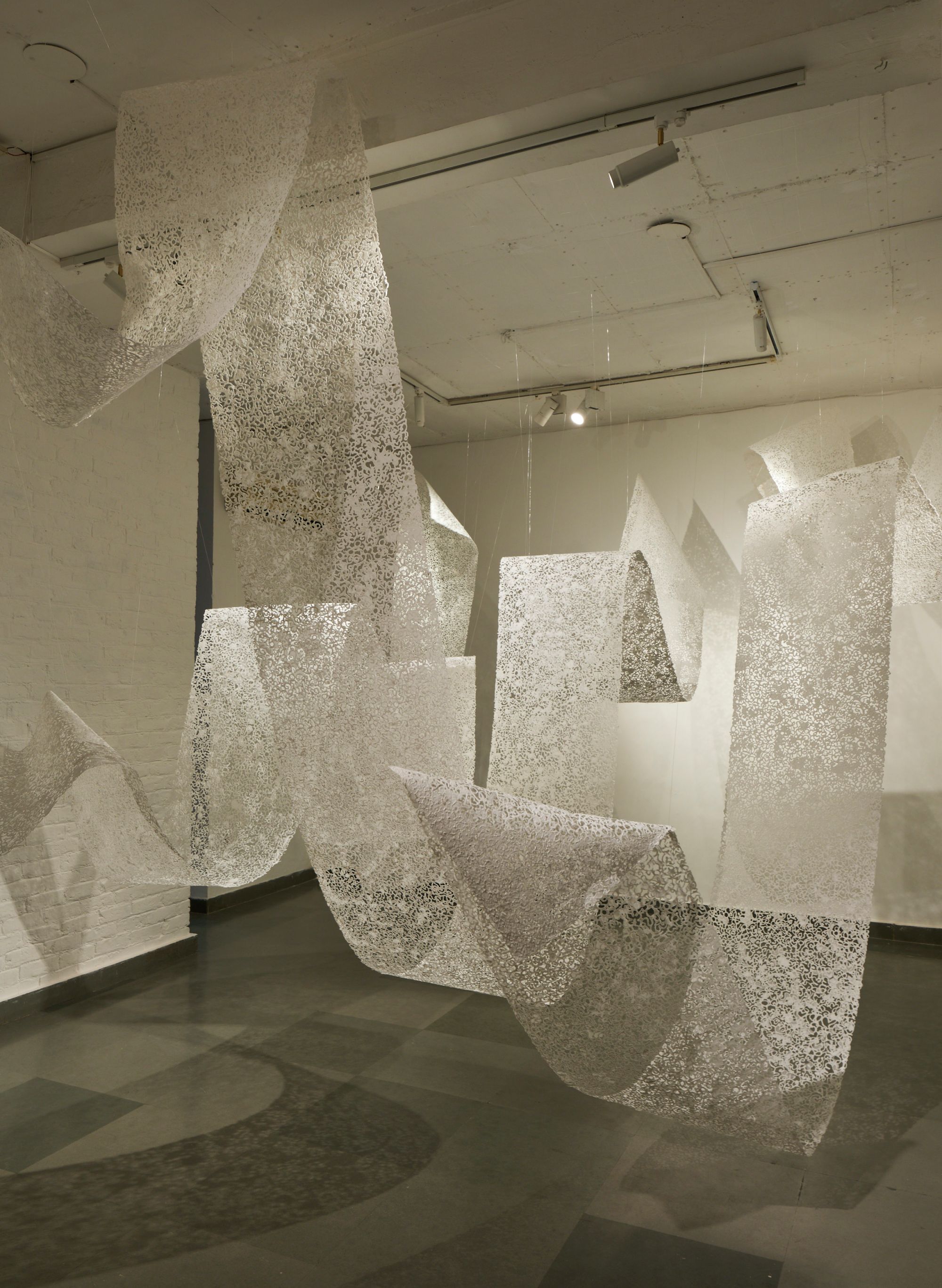 Shadows of breath — image 2